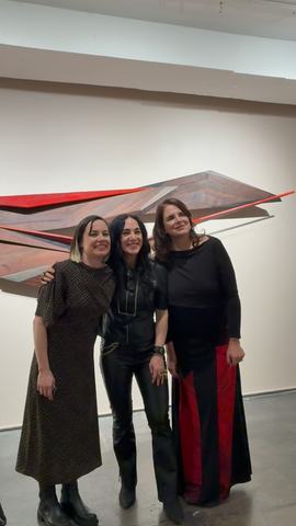 Exposiciones Dentro del Aire y Pintura Sentimental