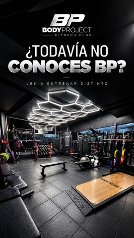 Clases grupales y entrenamiento personalizado