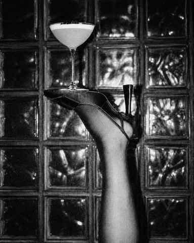 Girls' Table en CnitBar