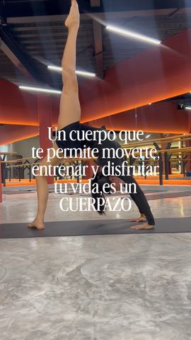 Clase de Yoga con Mariana Romero