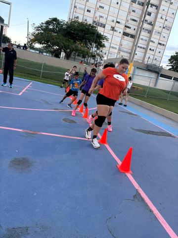 Entrenamiento de Voleibol Juvenil y Adulto