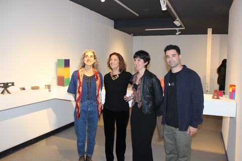 Exposición "Algo que construye y otras formas"