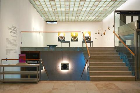 Exposición Cuánto (nos) recuerda una piedra?