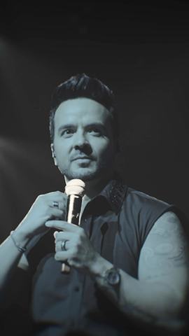 Luis Fonsi - Mar Infinito World Tour