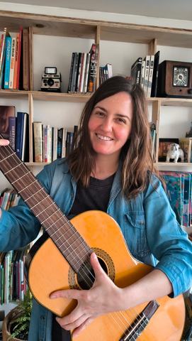 Musical storytelling with Feña Lara