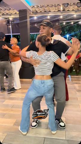 El Parque - Baile y Entretenimiento