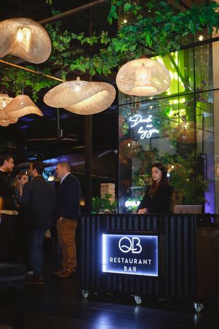 Música en vivo y after office en QB
