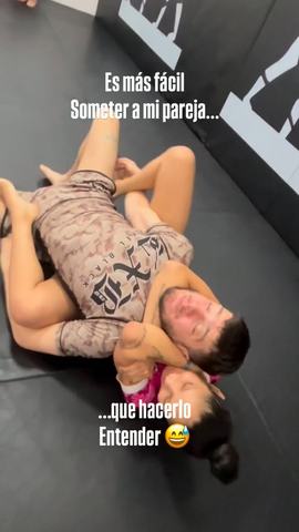 Entrenamiento Jiu-Jitsu & Wrestling en Roots