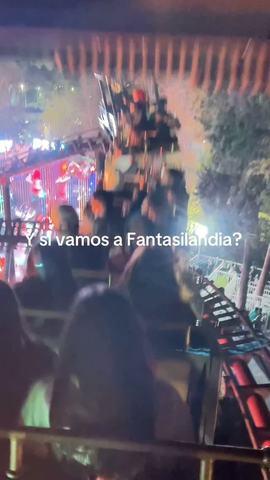 Fantasilandia de noche