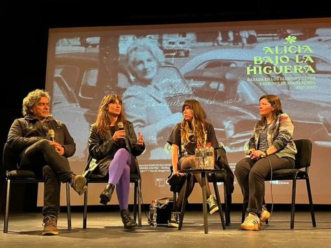 Alicia Bajo la Higuera - Cine Foro