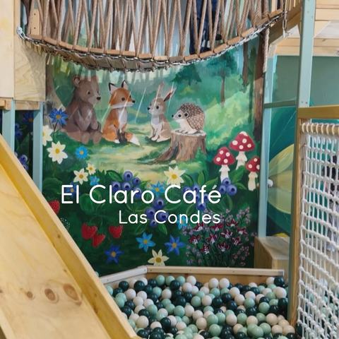 El Claro Play Café