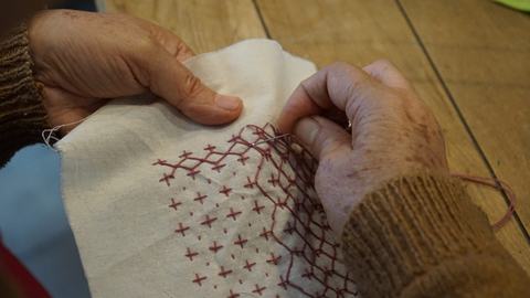 Laboratorio Textil «Bordando con Violeta»
